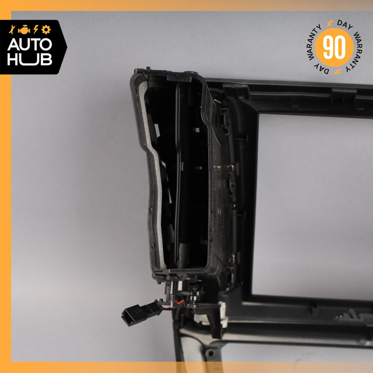 Maserati Levante Center Dash Air Vent Grille Screen Frame Trim Panel OEM 44k - photo 9