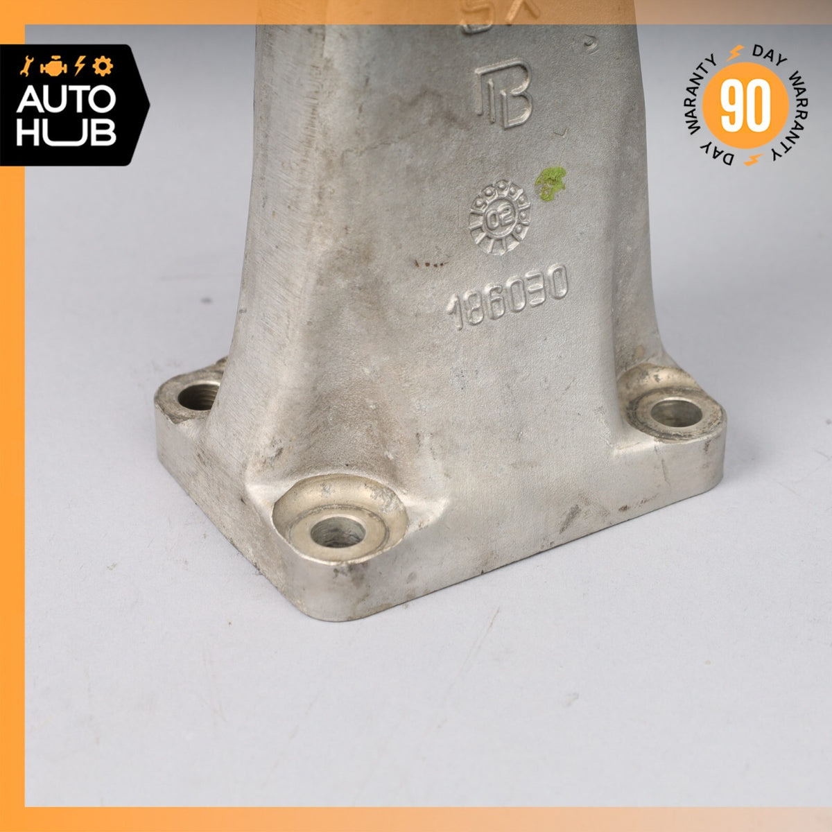 02-07 Maserati Spyder 4200 M138 Engine Mount Bracket Left Driver Side 186030 OEM - photo 6