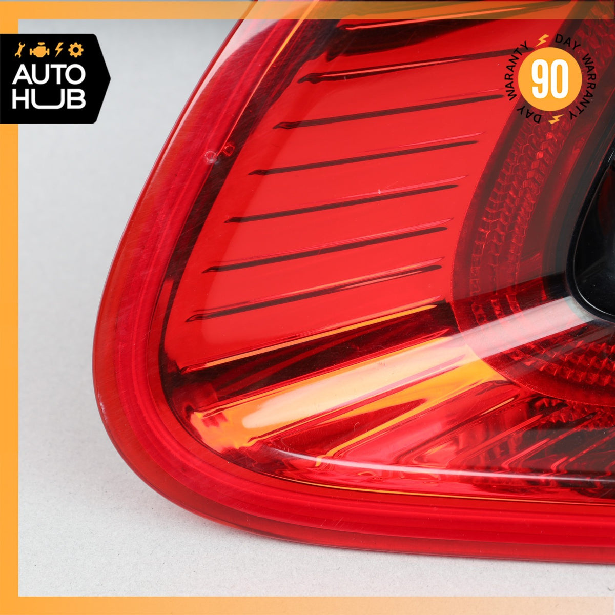 15-18 Porsche Macan 95B Rear Right Passenger Side Inner Tail Light Lamp OEM 70k - photo 3
