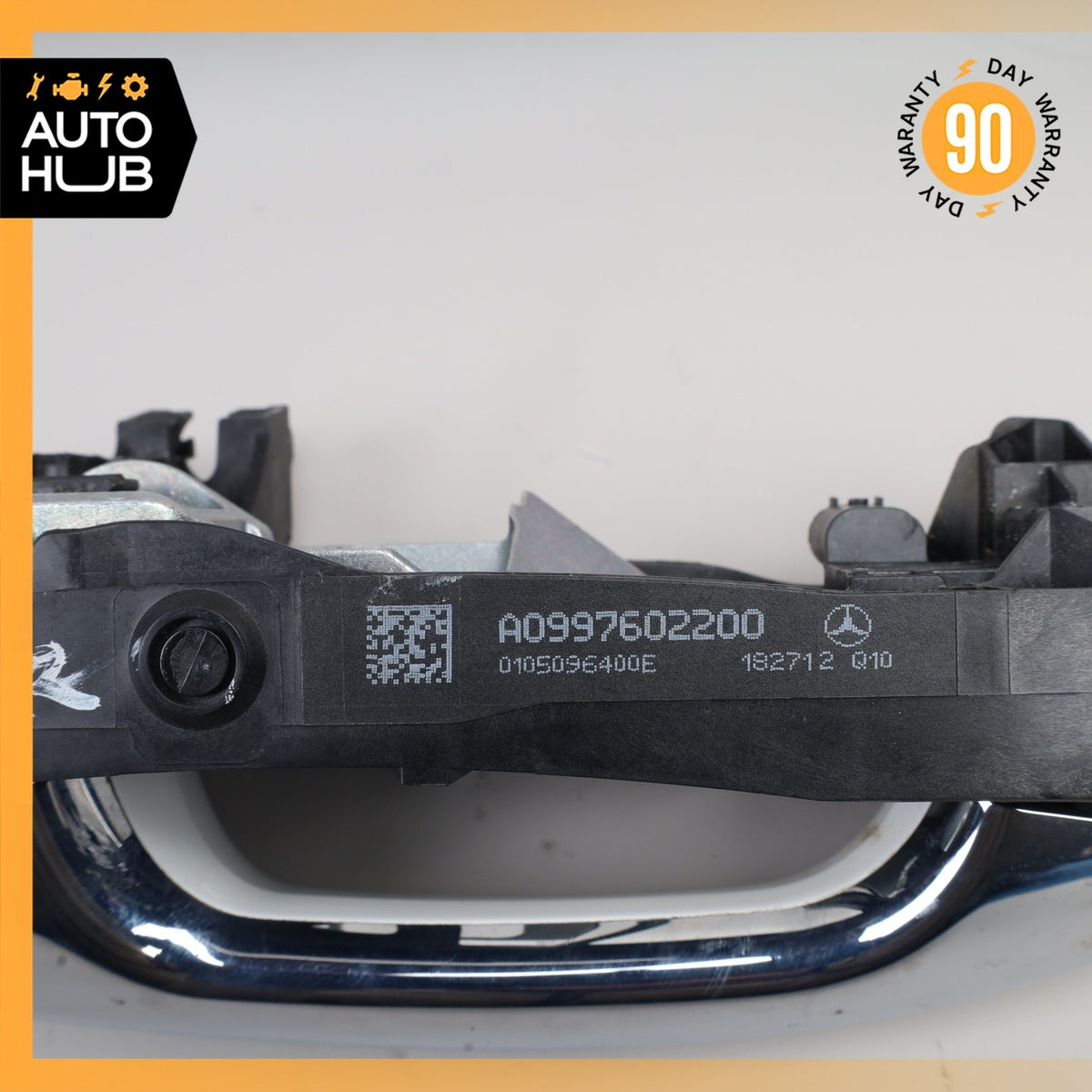 Mercedes W213 E300 Right Passenger Side Door Handle OEM - photo 9