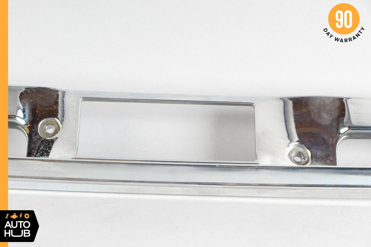 04-09 Mercedes W211 E500 E63 Liftgate Tailgate Hatch Handle Trim 2117400593 OEM - photo 4