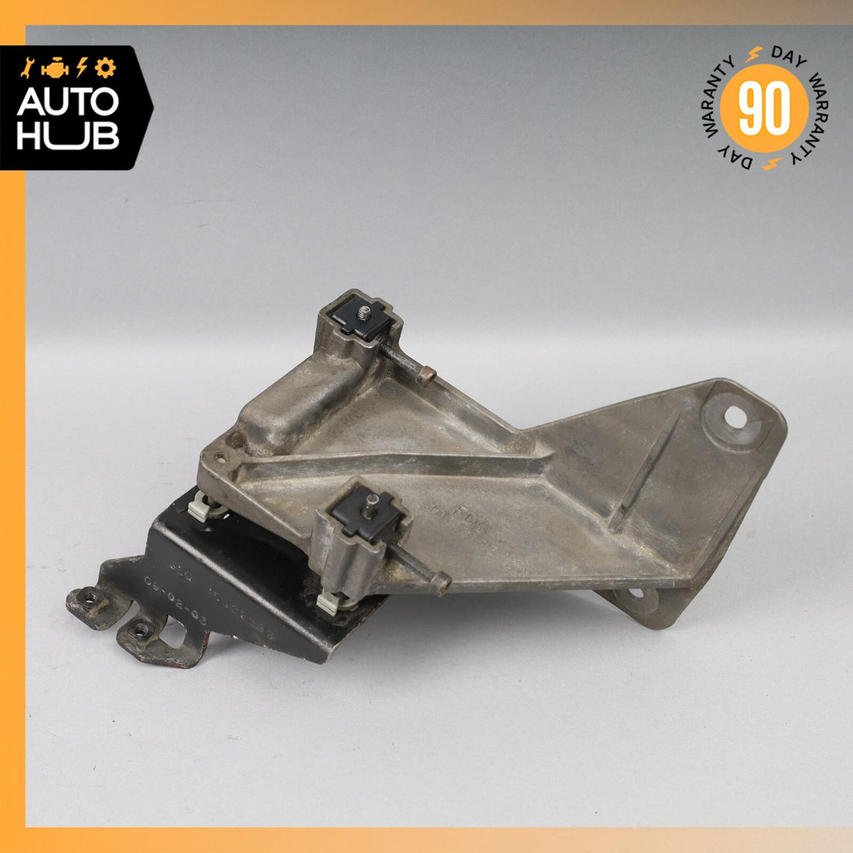 04-05 Cadillac XLR Adaptive Cruise Control Bracket 10318113 OEM - photo 1