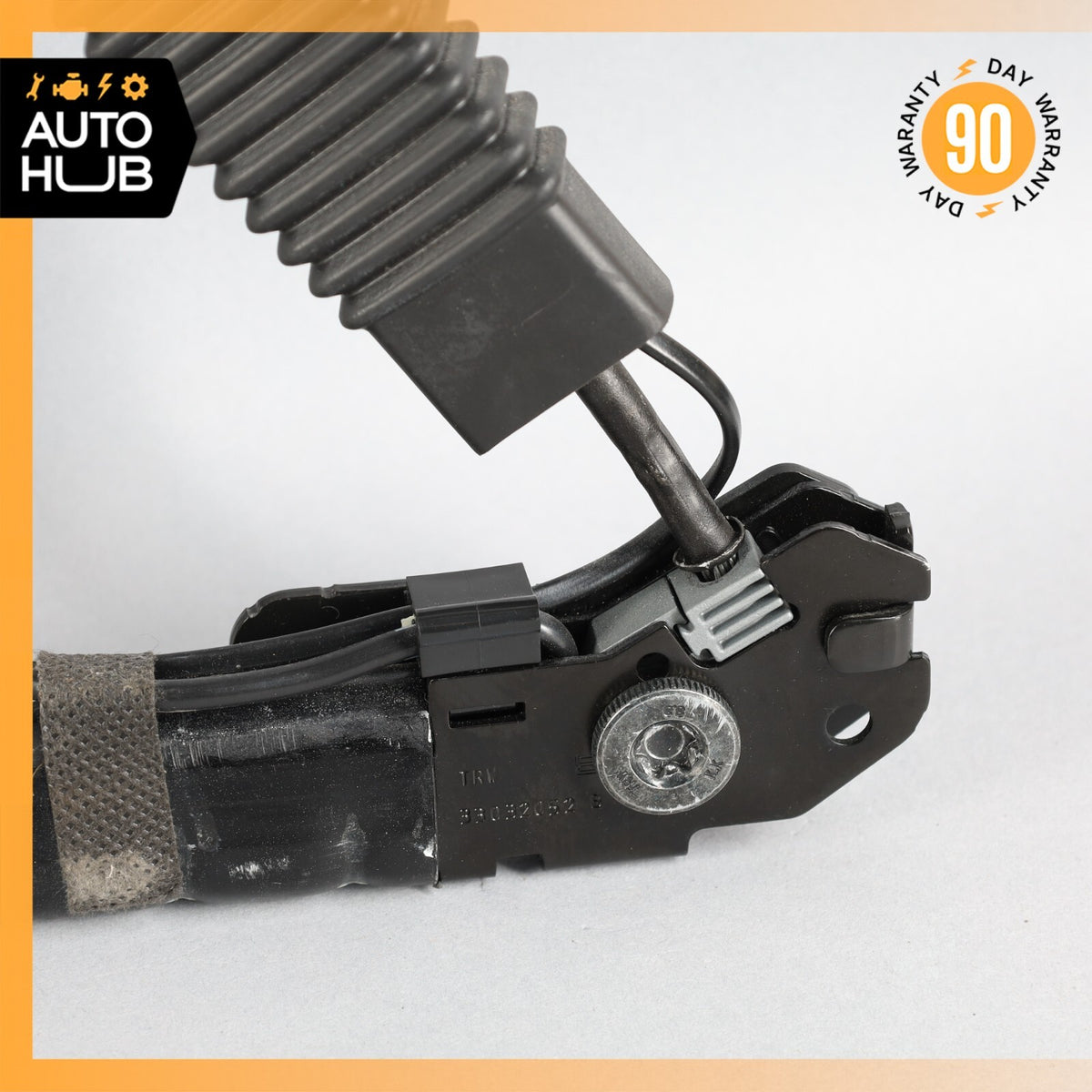 2016 Jaguar X351 XJ Front Right Passenger Side Seat Belt Buckle OEM - photo 4