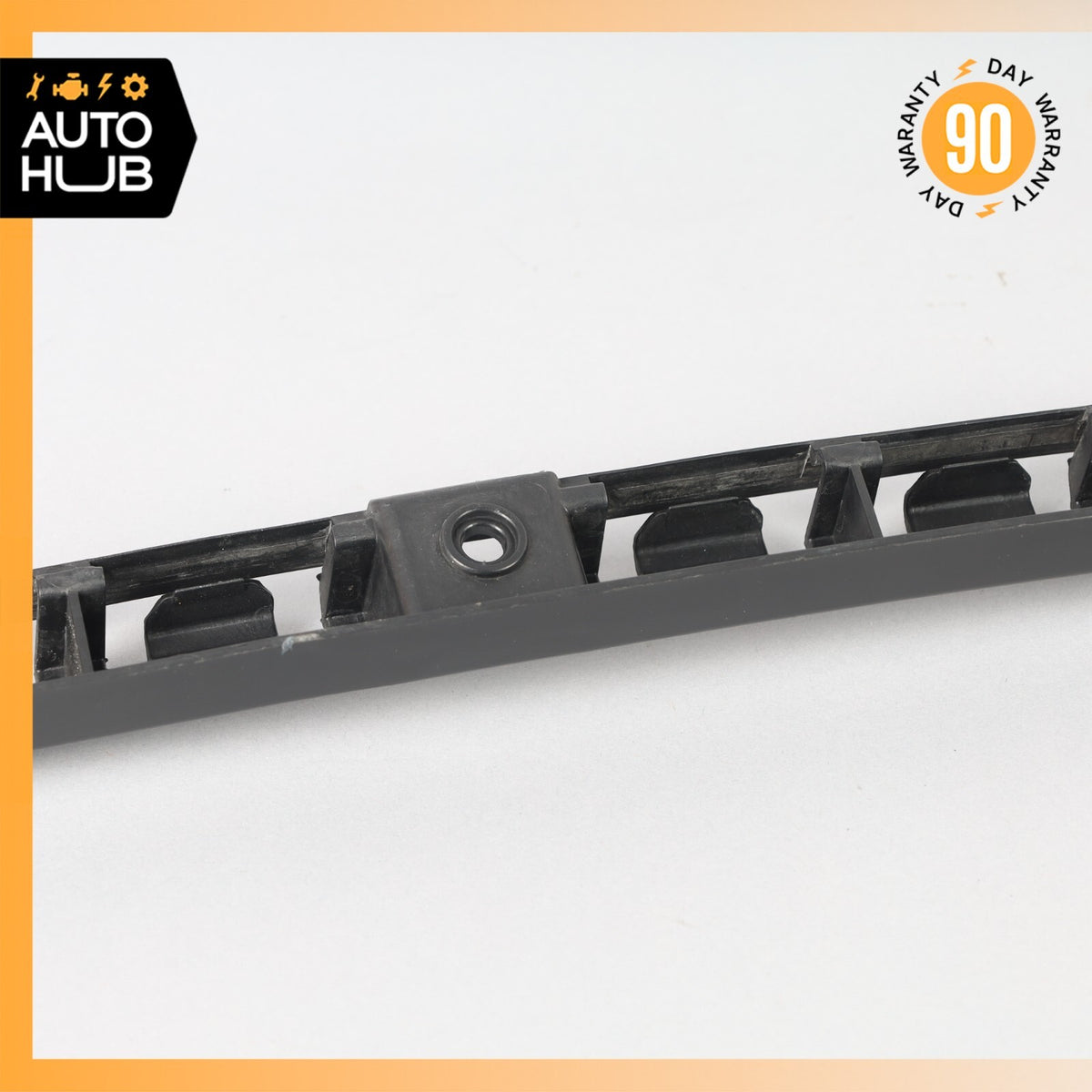 08-18 Maserati GranTurismo M145 Left Side Rocker Panel Side Skirt Bracket OEM - photo 9