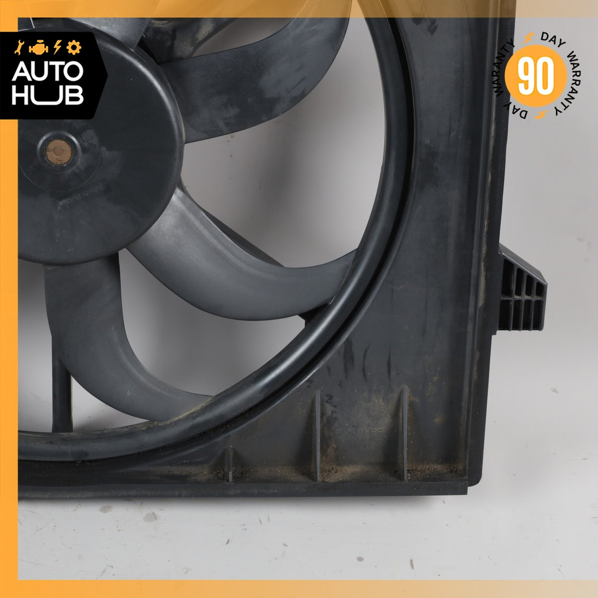 06-13 Mercedes W251 R350 ML350 Engine Cooling Fan Motor Assembly 1645000193 OEM - photo 12
