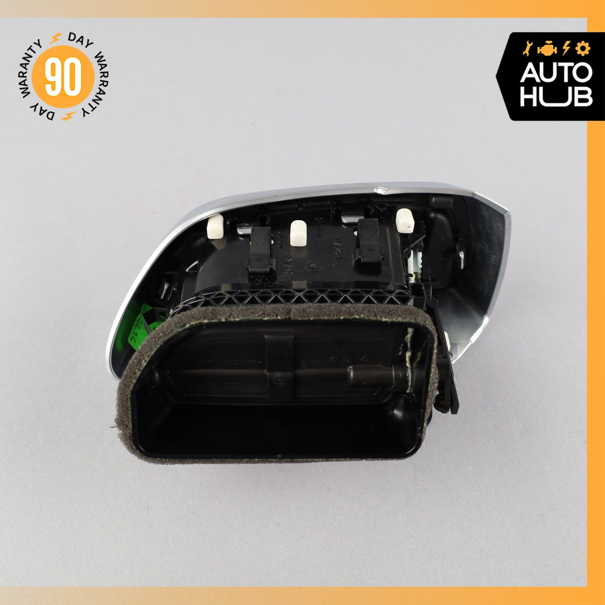 11-18 Porsche Cayenne 958 Dash AC A/C Air Vent Grill Right 7P5819704C OEM - photo 7