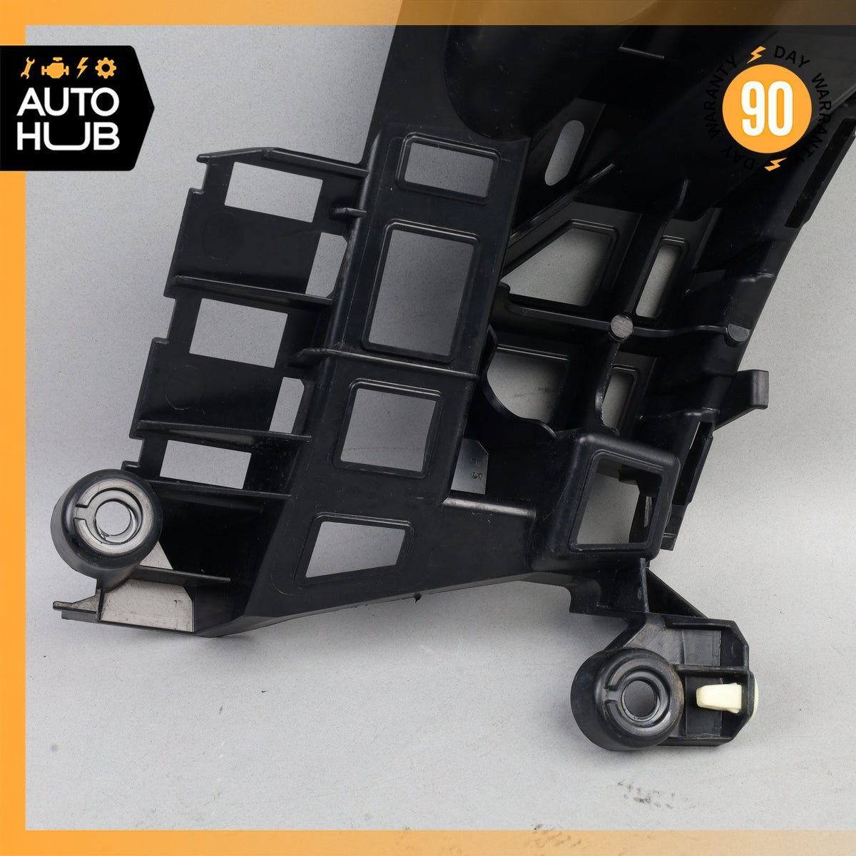 Porsche Macan S 95B Rear Right Side Bumper Mount Bracket 95B807484 OEM - photo 12