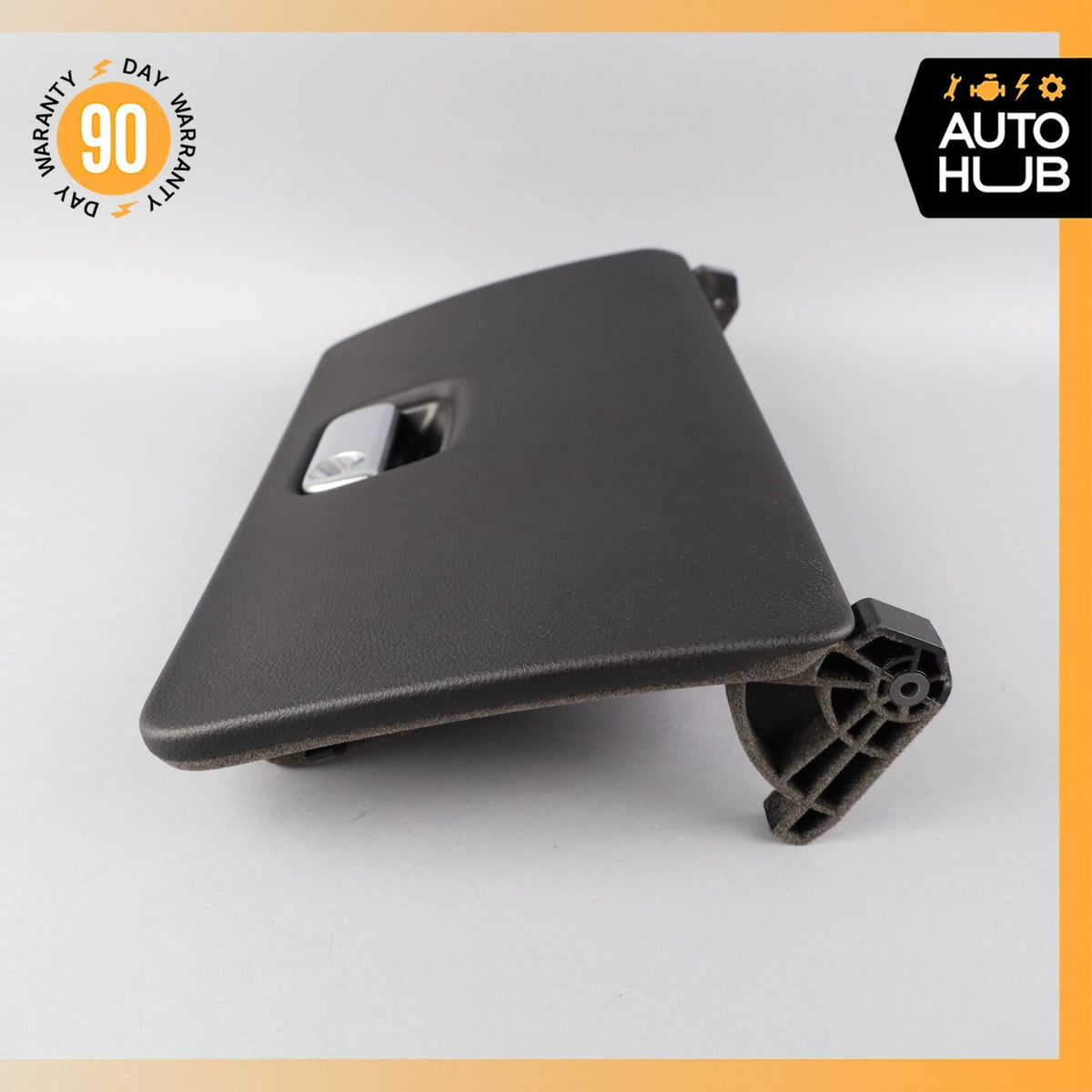 15-18 Porsche Macan 95B Dashboard Glovebox Glove Box Cover Black OEM 46k - photo 5