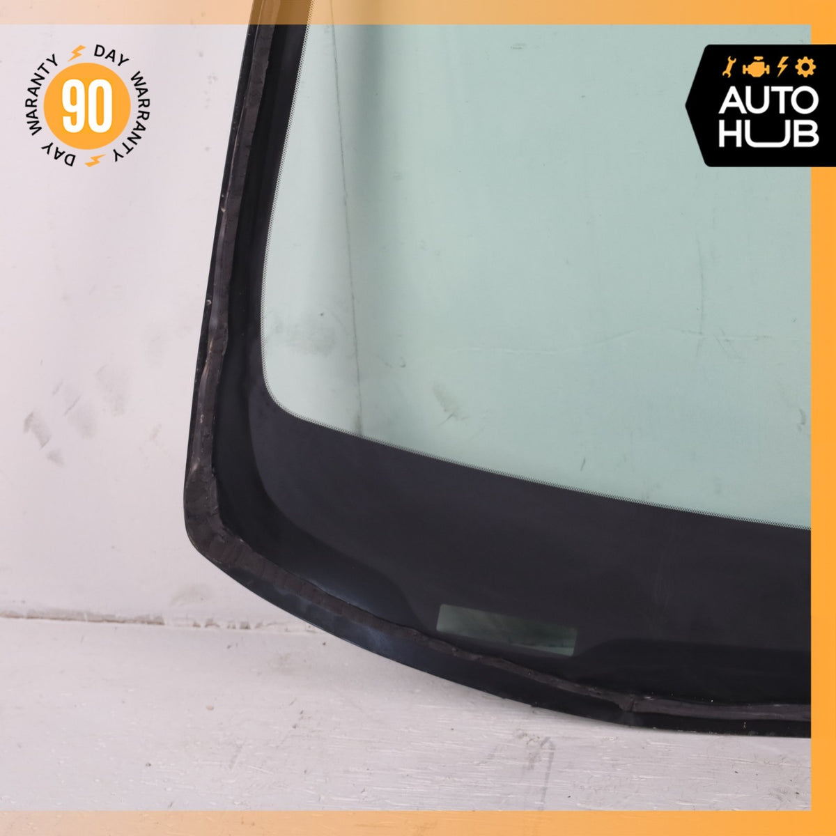 04-09 Cadillac XLR Front Window Windshield Glass 20784513 OEM - photo 16