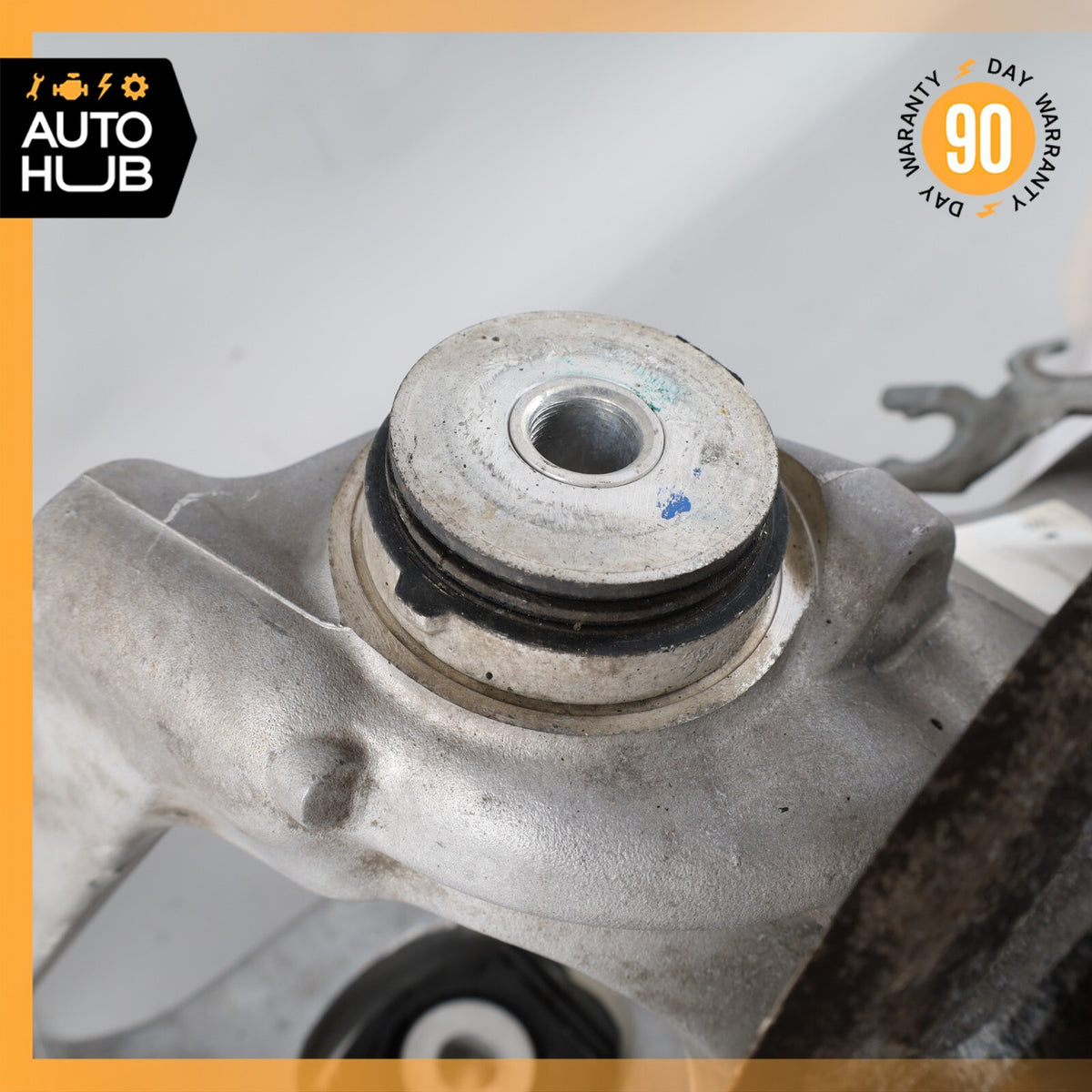 15-24 Porsche Macan 95B S Rear Right Passenger Side Knuckle Spindle OEM - photo 11