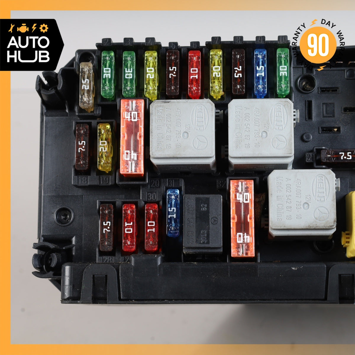 10-20 Mercedes X204 GLK250 SLK350 C250 Front SAM Module Relay Fuse Box OEM - photo 4