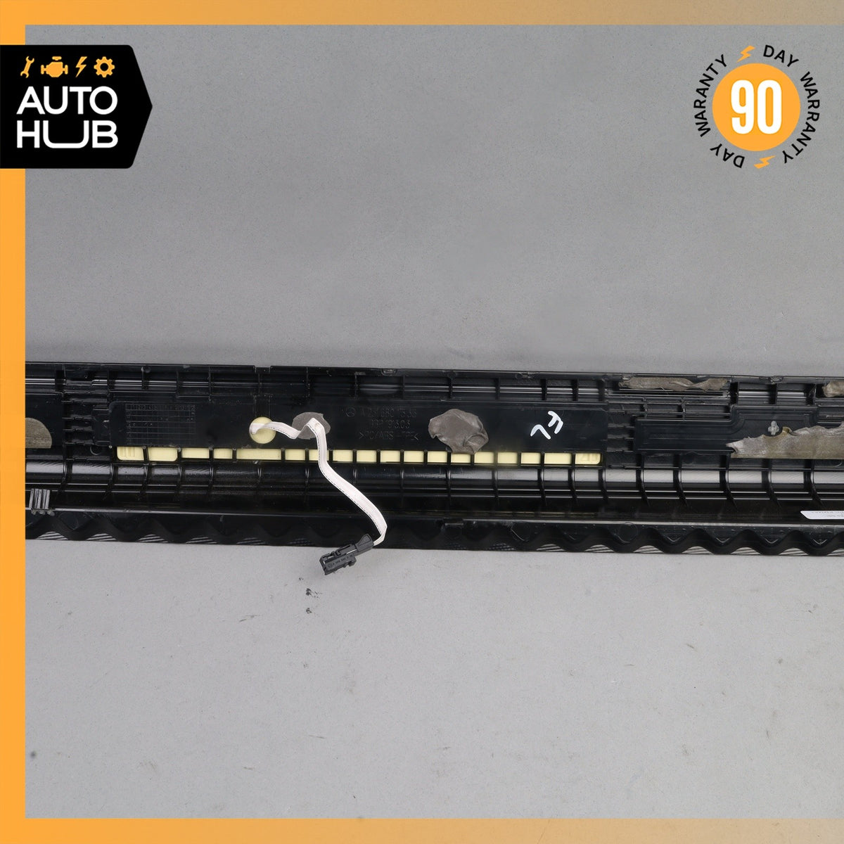 13-20 Mercedes R231 SL550 SL450 Left Side Door Step Sill Illuminated OEM - photo 10