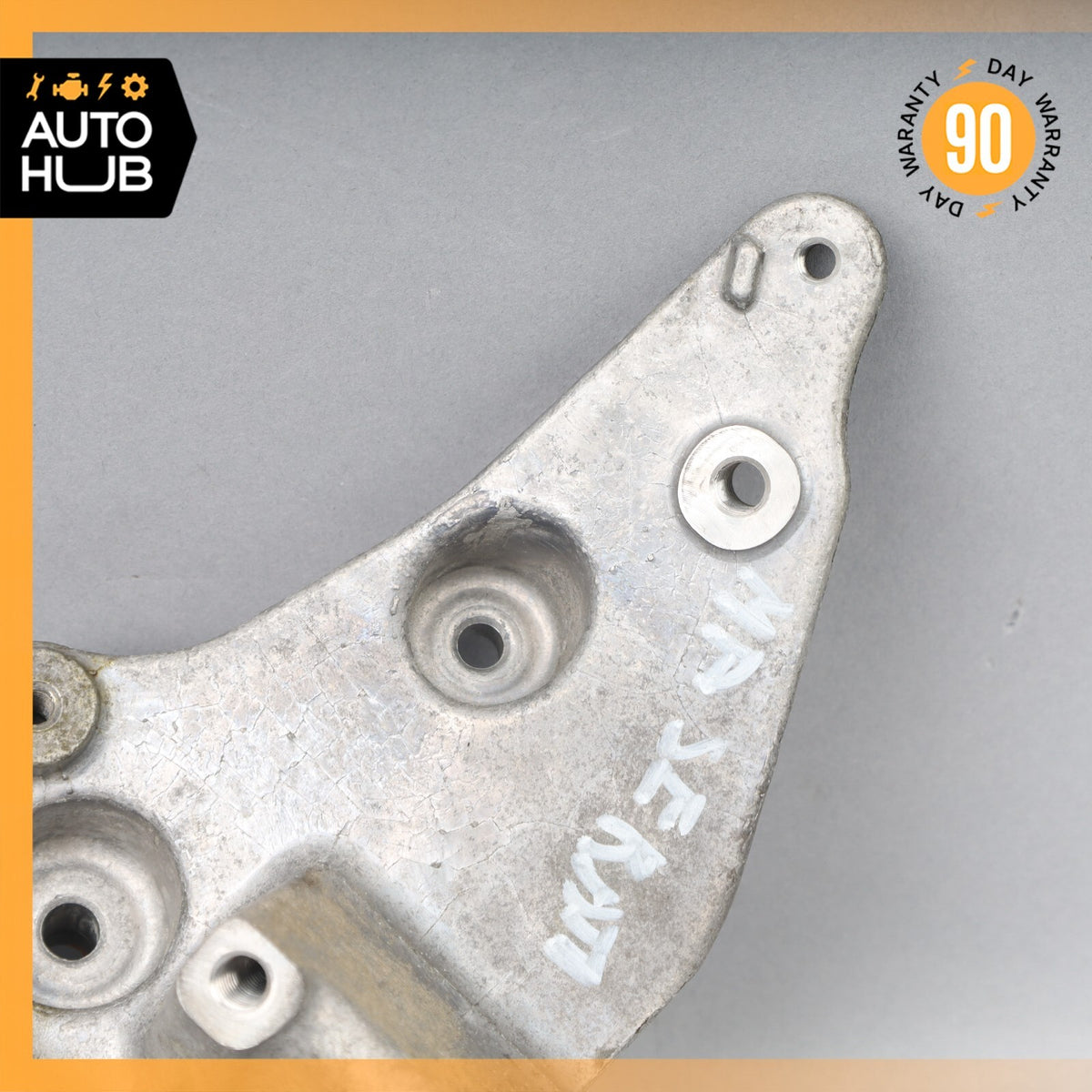 2018 Maserati Quattroporte SQ4 Engine Generator Alternator Bracket 286933 OEM - photo 2