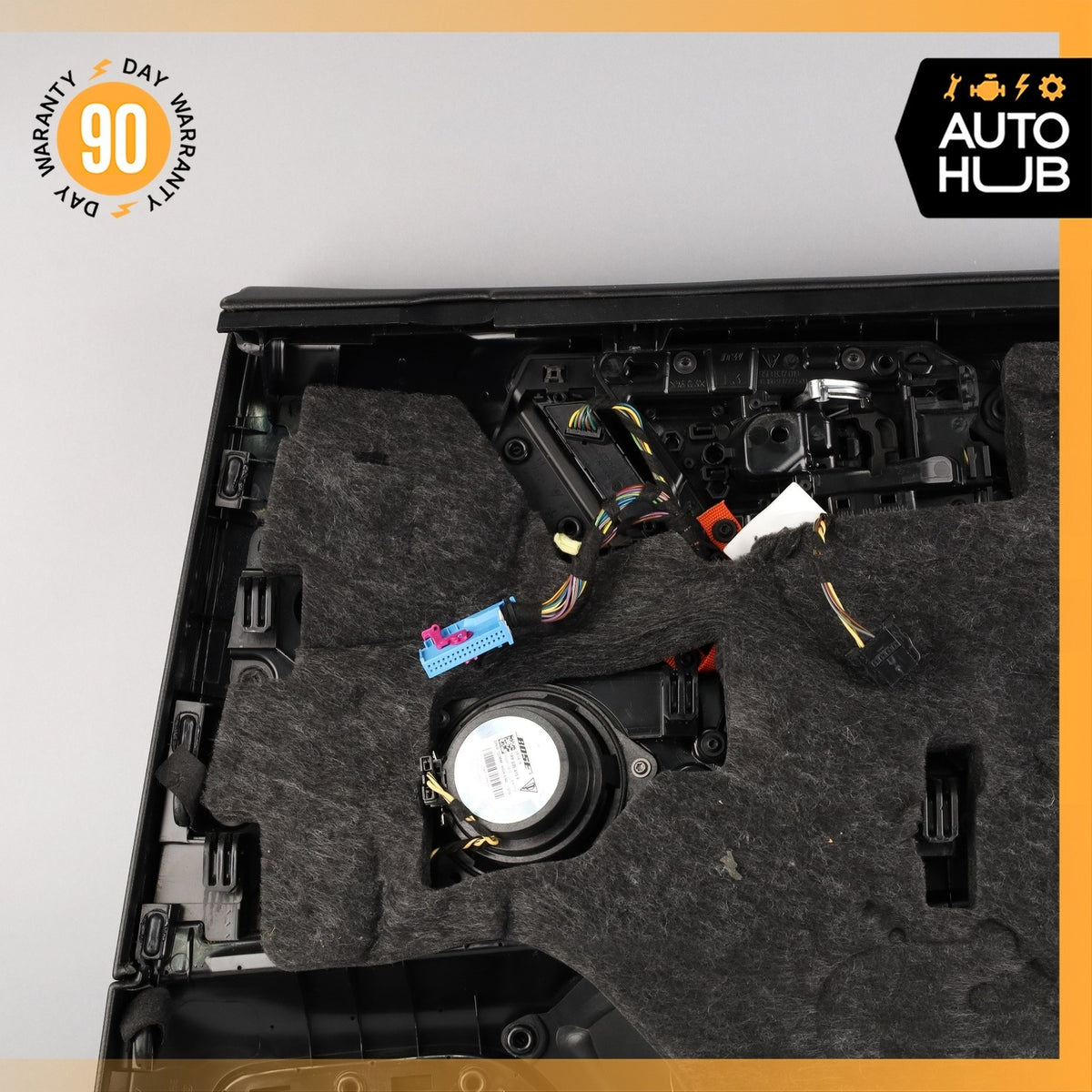 15-24 Porsche Macan 95B Front Left Driver Side Interior Door Panel Suede OEM 46k - photo 14