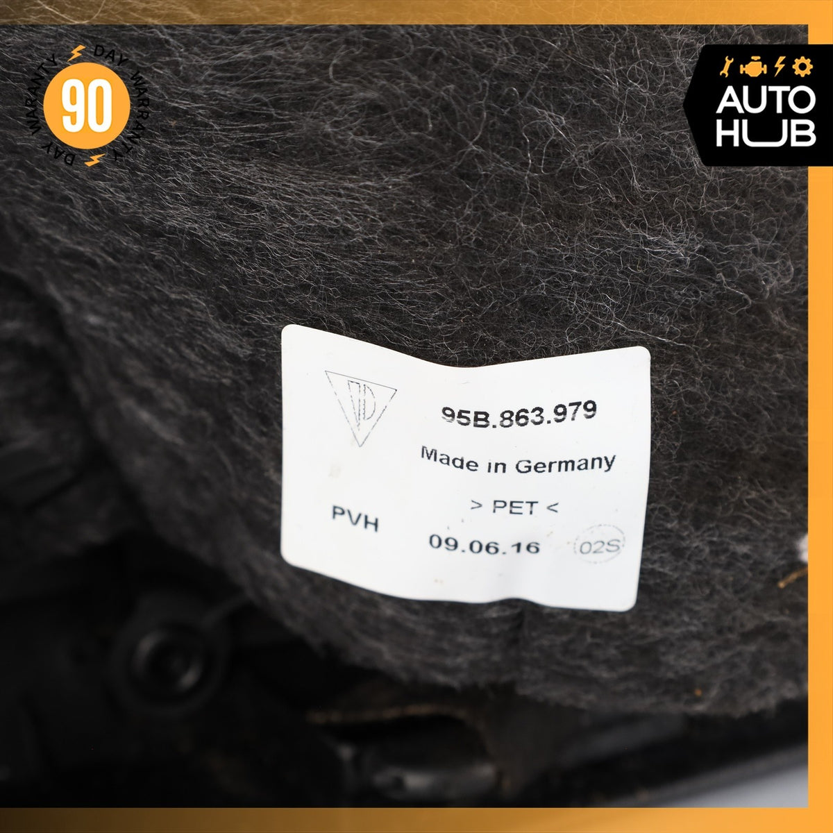 15-24 Porsche Macan 95B Front Left Driver Side Interior Door Panel Suede OEM 46k - photo 21
