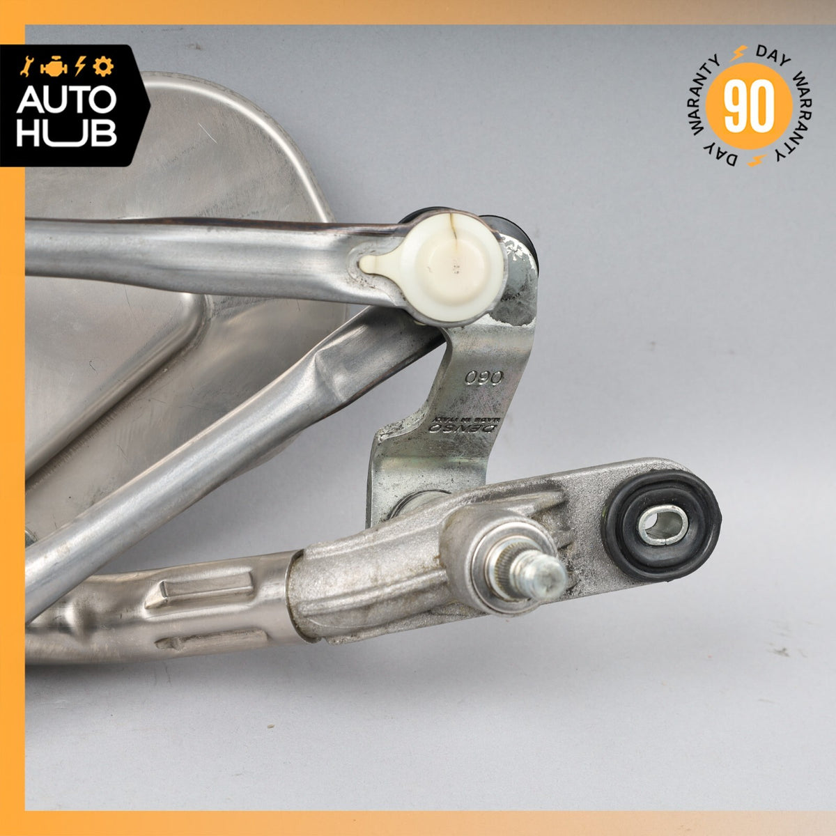 08-19 Maserati GranTurismo M145 Front Windshield Wiper Linkage Arm OEM - photo 2