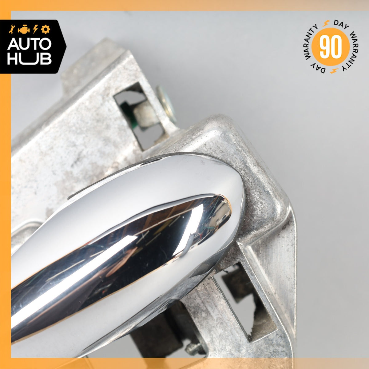 08-19 Maserati GranTurismo M145 Front Left Side Exterior Door Handle OEM 76k - photo 4