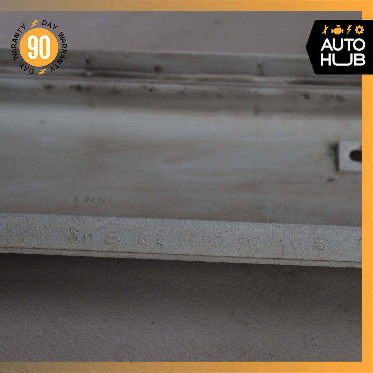 98-05 Mercedes W163 ML350 ML320 Base Rocker Panel Side Skirt Right Side OEM - photo 14
