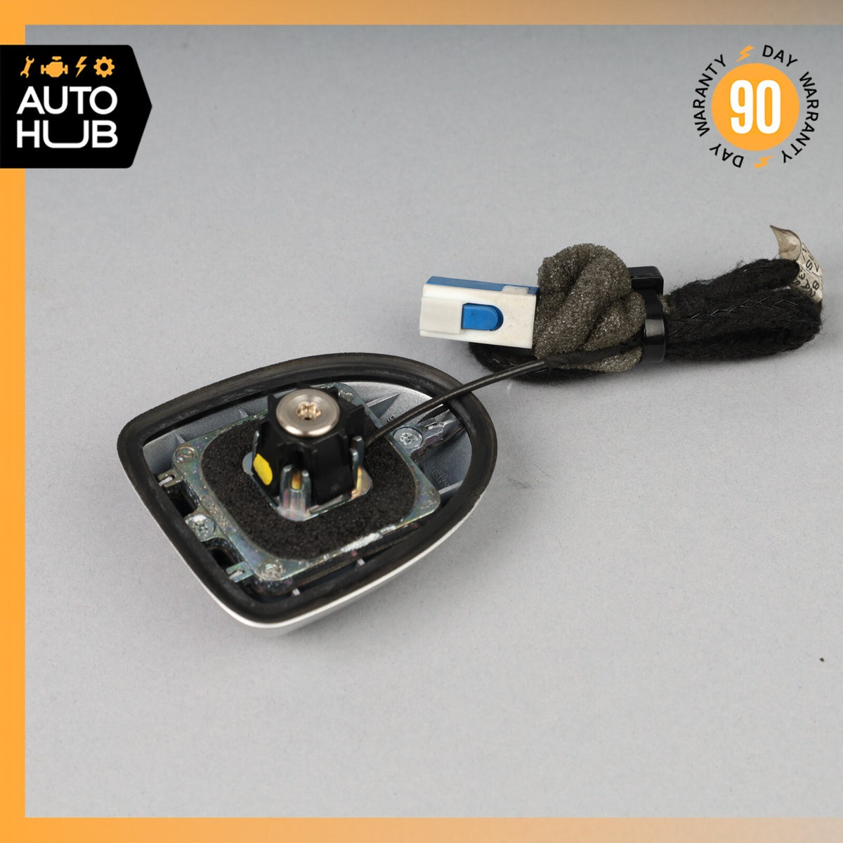 Mercedes R230 SL500 C230 SLK350 E550 C350 Navigator GPS Trunk Antenna OEM - photo 8