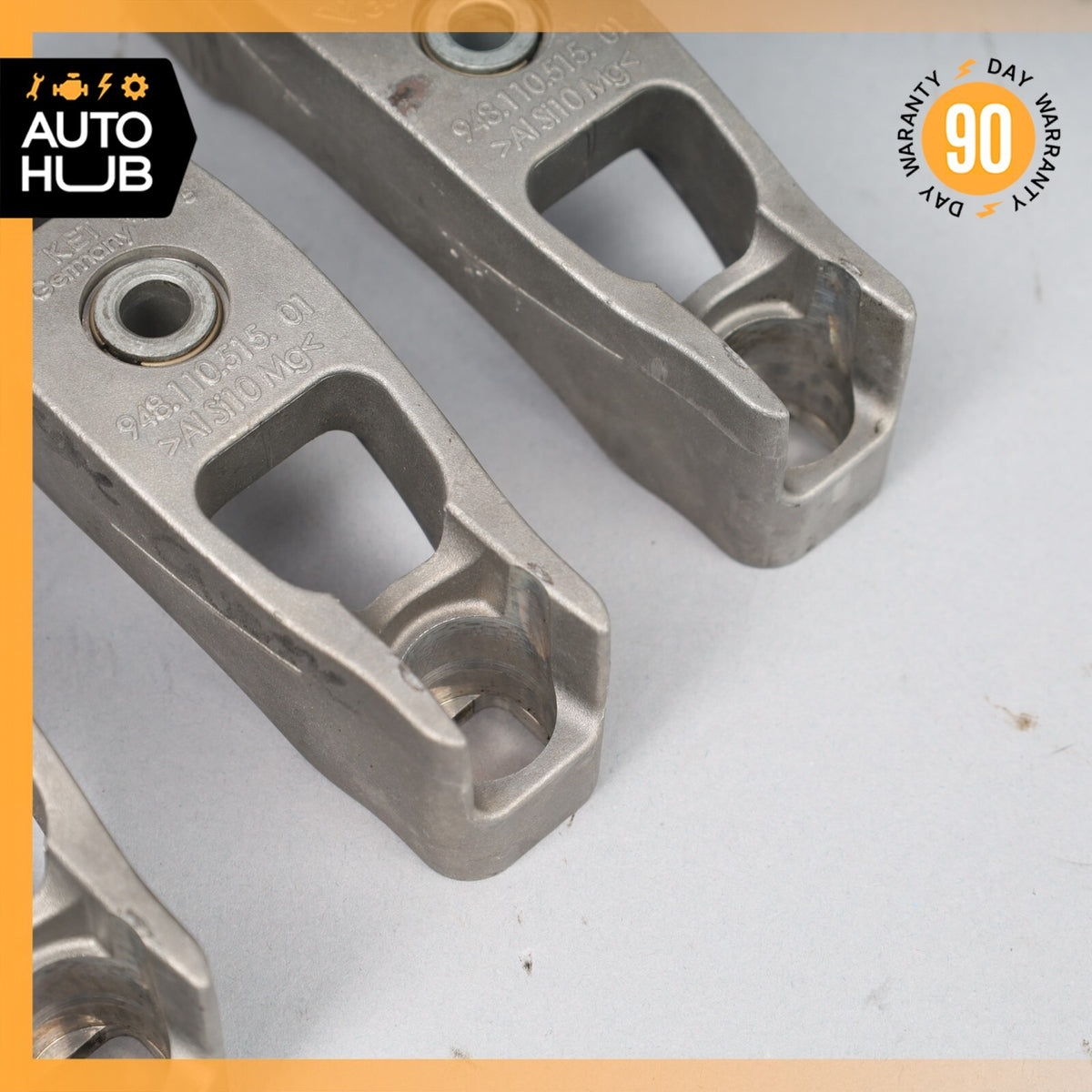 Porsche Panamera 970 3.6L V6 Fuel Injector Rail Support Bracket Set OEM - photo 3