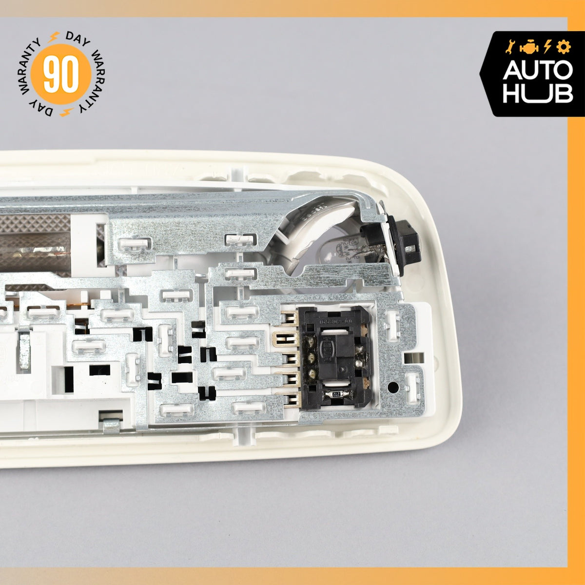 08-21 Mercedes W204 C250 GLK350 Rear Overhead Dome Light Beige 2048204901 OEM - photo 6