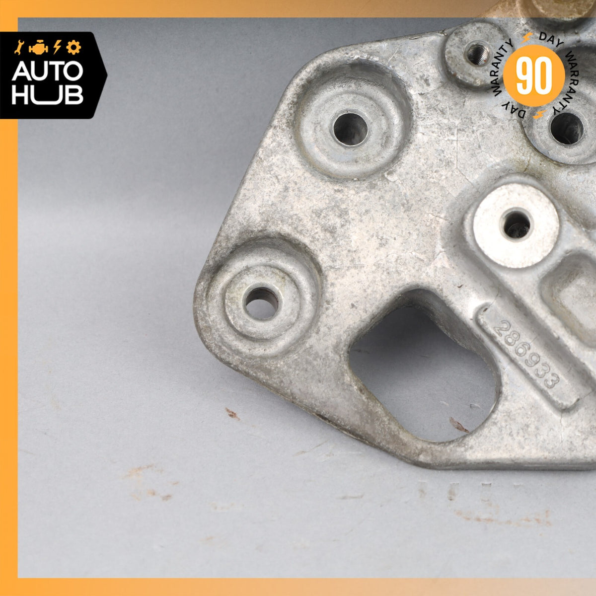 2018 Maserati Quattroporte SQ4 Engine Generator Alternator Bracket 286933 OEM - photo 4
