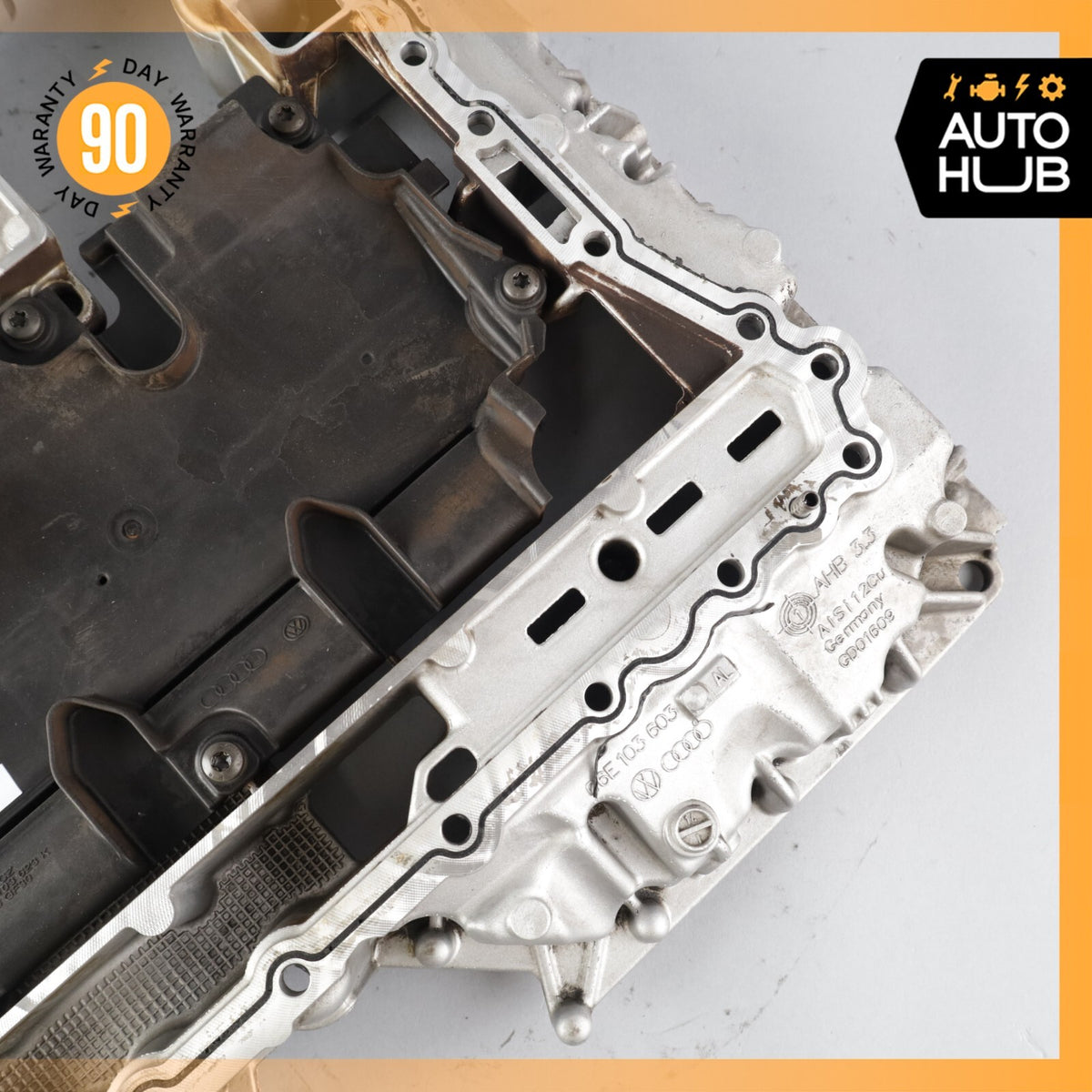 11-18 Porsche Cayenne 958 / Touareg Hybrid Engine Upper Oil Pan 06E103603AL OEM - photo 4