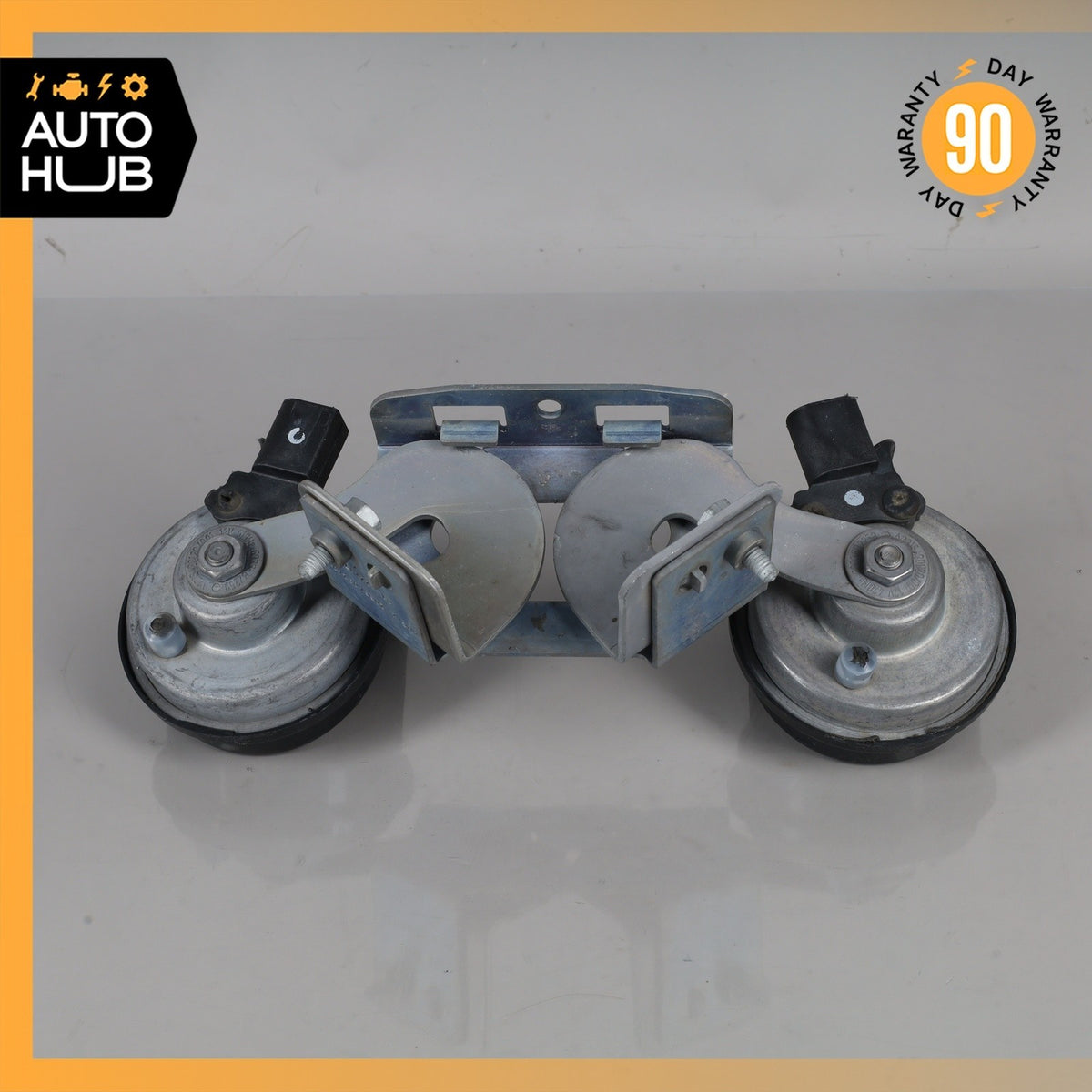 Mercedes W205 C63 AMG Left & Right Side High Tone Note Signal Horn Set OEM - photo 5