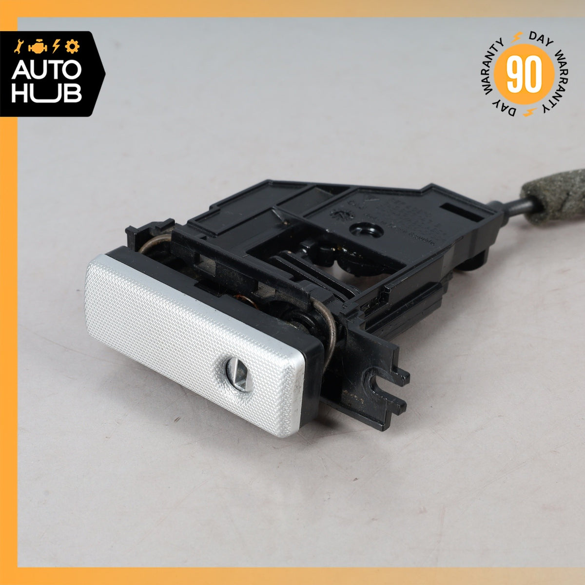 Porsche Cayenne 955 Dashboard Glove Box Compartment Actuator w/ Lock OEM - photo 3