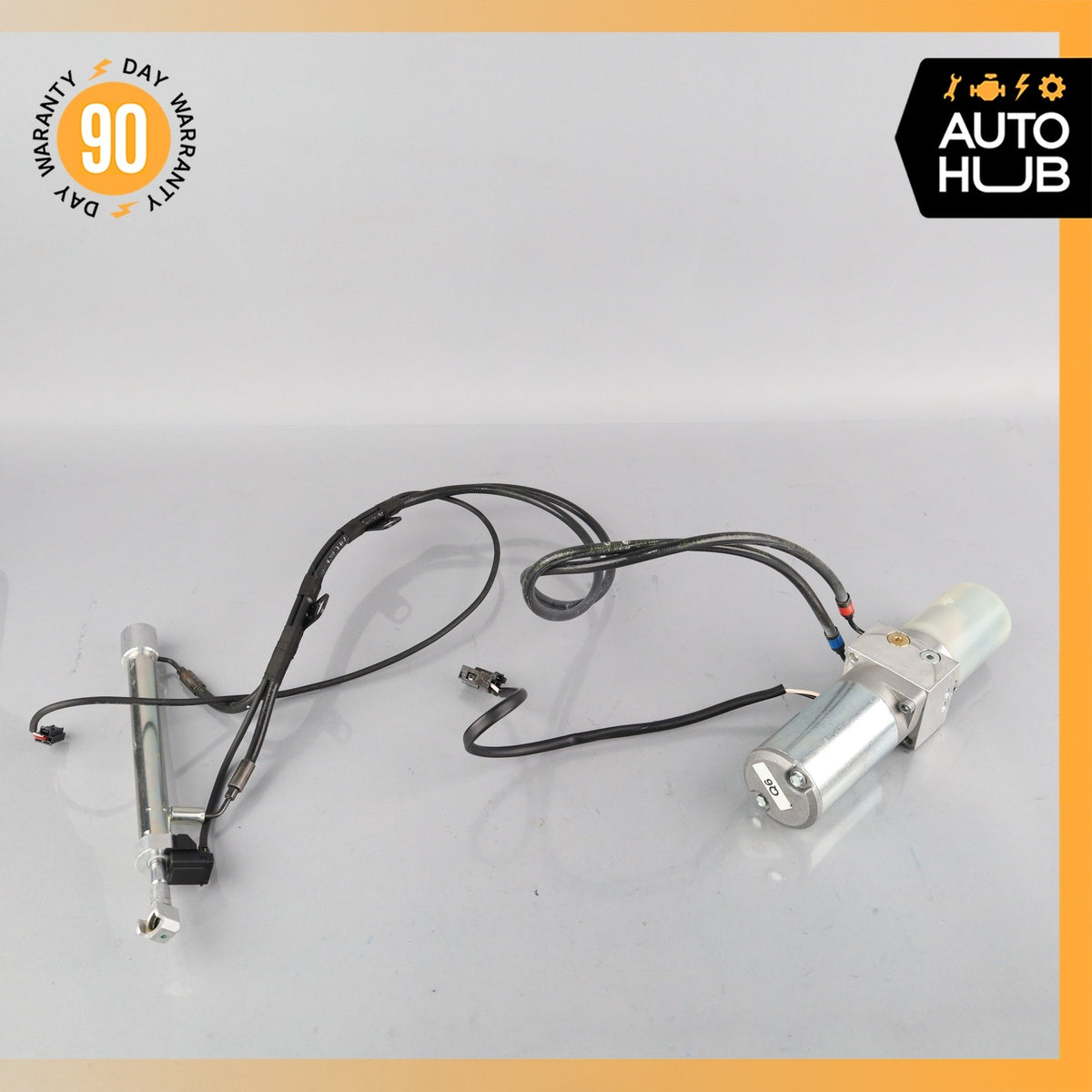 Mercedes W221 S600 Trunk Lid Locking Hydraulic Pull Down Pump w/ Foam Case OEM - photo 3