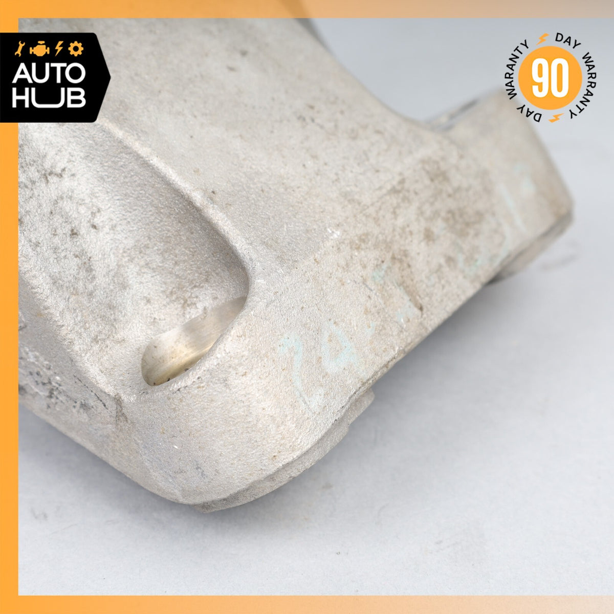 Maserati Quattroporte M156 GTS 3.8L Engine Motor Bracket Mount Left Side OEM - photo 2