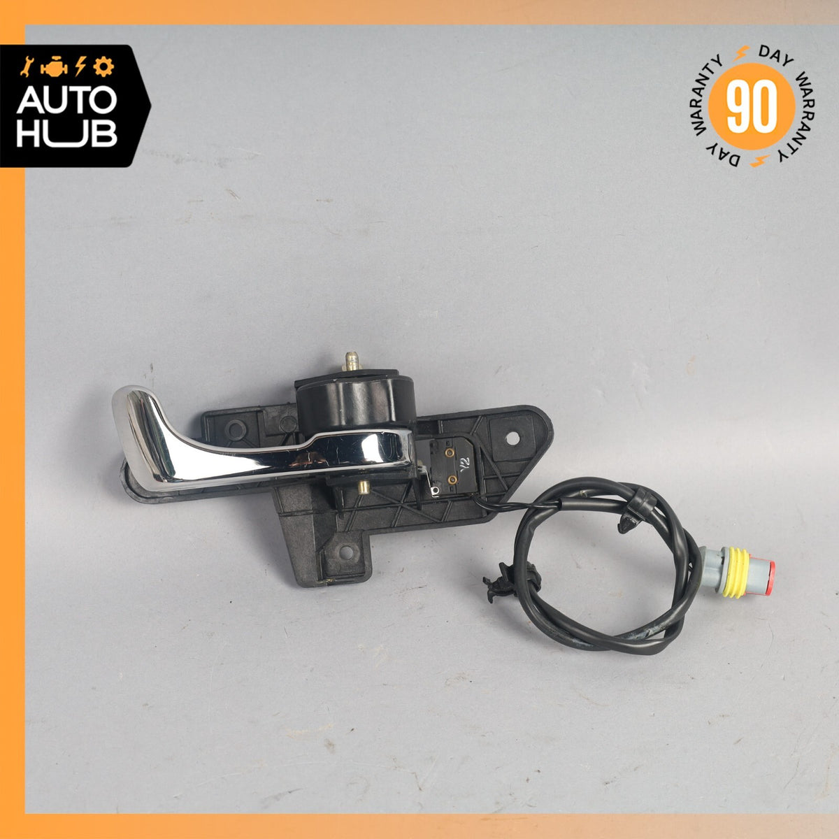 02-07 Maserati Spyder 4200 M138 Right Side Interior Door Handle OEM 49k - photo 2
