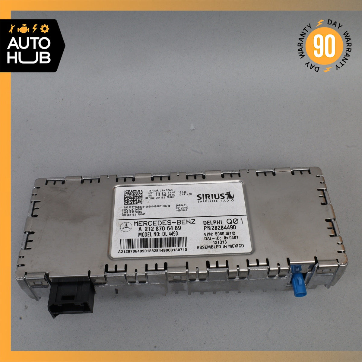 Mercedes W207 E350 GL550 C300 Sirius Satellite Radio Receiver 2128705689 OEM - photo 3