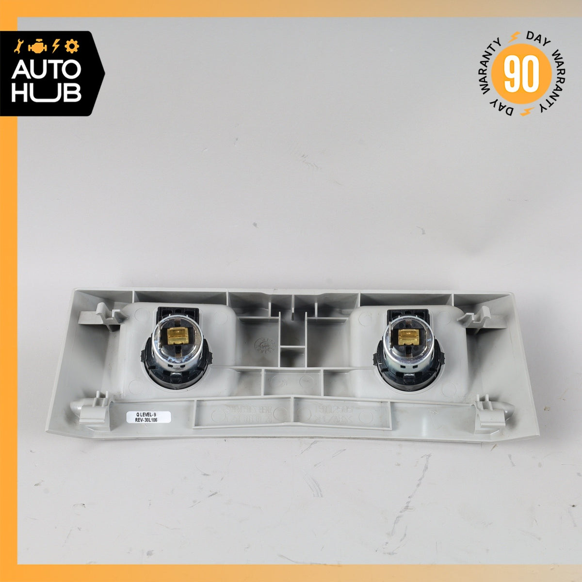 06-09 Mercedes W251 R500 R350 Rear Center Console 12V Volt Socket Sockets Outlet - photo 6
