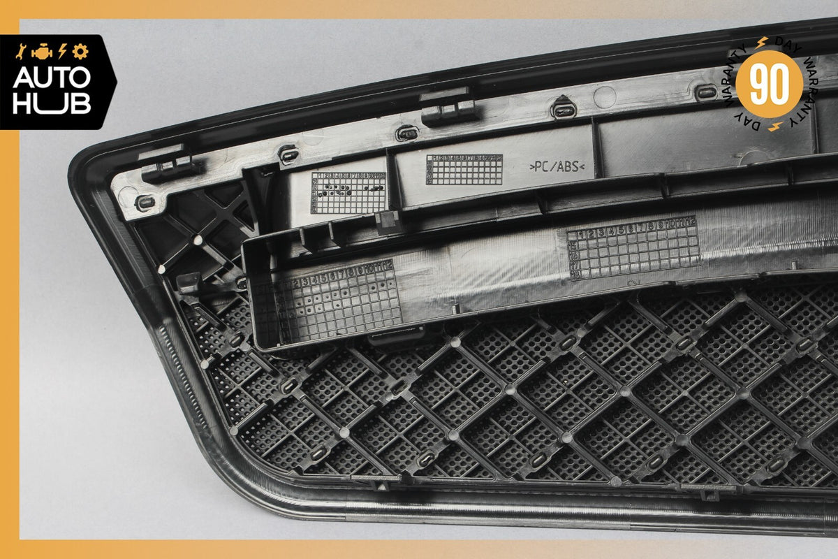 12-18 Mercedes W218 CLS63 CLS400 Rear 3RD Third Brake Stop Light Trim Black OEM - photo 10