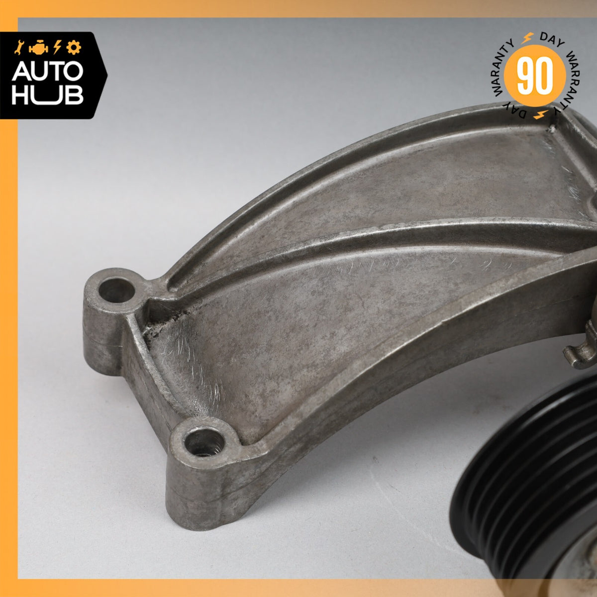Porsche Cayenne Hybrid S 958 Engine Alternator Support Bracket w/ Pulley OEM - photo 4