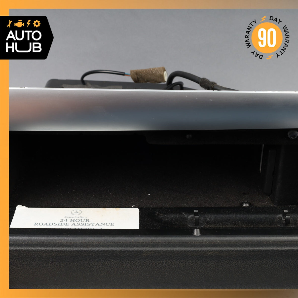 05-11 Mercedes R171 SLK350 SLK300 Glove Box Storage Passenger Side w/ Airbag OEM - photo 6