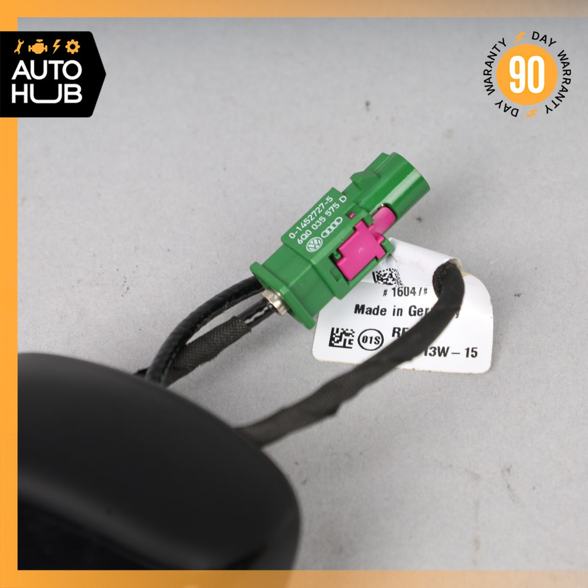 2015 Porsche Macan S 95B Top Roof Radio Antenna GPS 7PP035507H OEM - photo 3