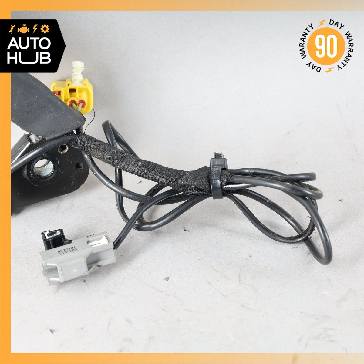 13-18 Aston Martin DB9 Vanquish Front Right Seat Belt Buckle DD33610E54AA OEM - photo 7