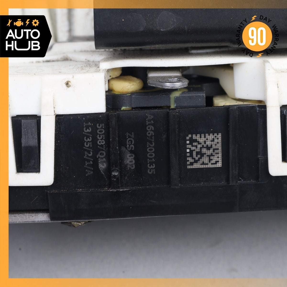 Mercedes W117 CLA250 Front Left Driver Door Lock Latch Actuator 2467220108 OEM - photo 8