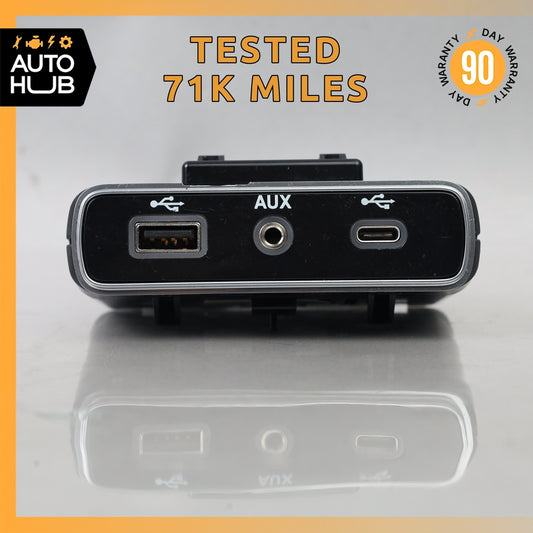 17-23 Alfa Romeo 949 Stelvio Center Console USB AUX Jack Adapter Socket OEM 71k - photo 1