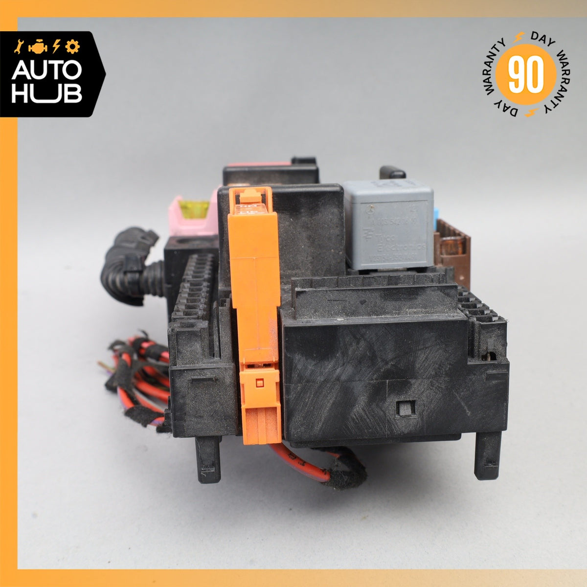 Mercedes W213 E300 Rear Trunk Fuse Box Relay 2139068801 OEM - photo 6
