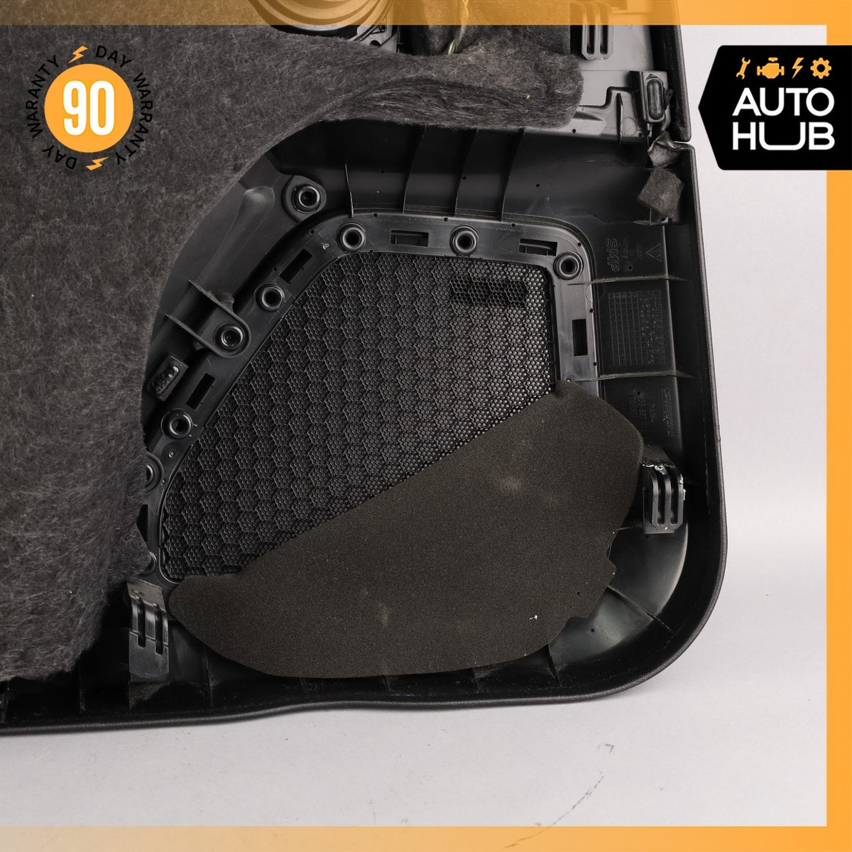 15-24 Porsche Macan 95B Front Right Passenger Side Interior Door Panel OEM 74k - photo 19