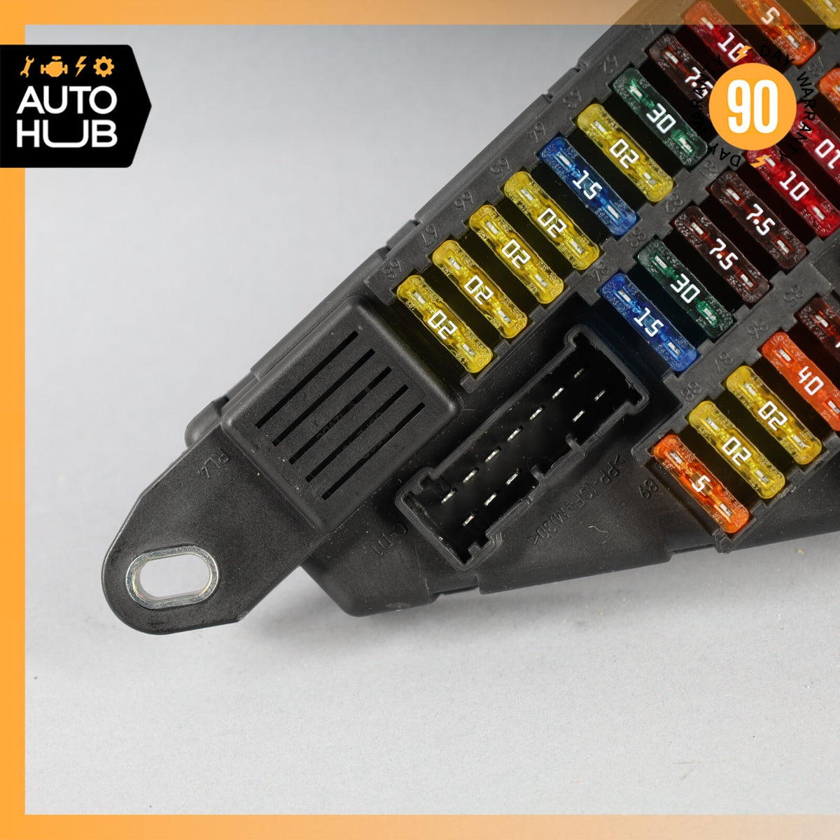 2007 BMW E64 650i Rear Trunk Power Distribution Fuse Relay Box OEM 65k - photo 2