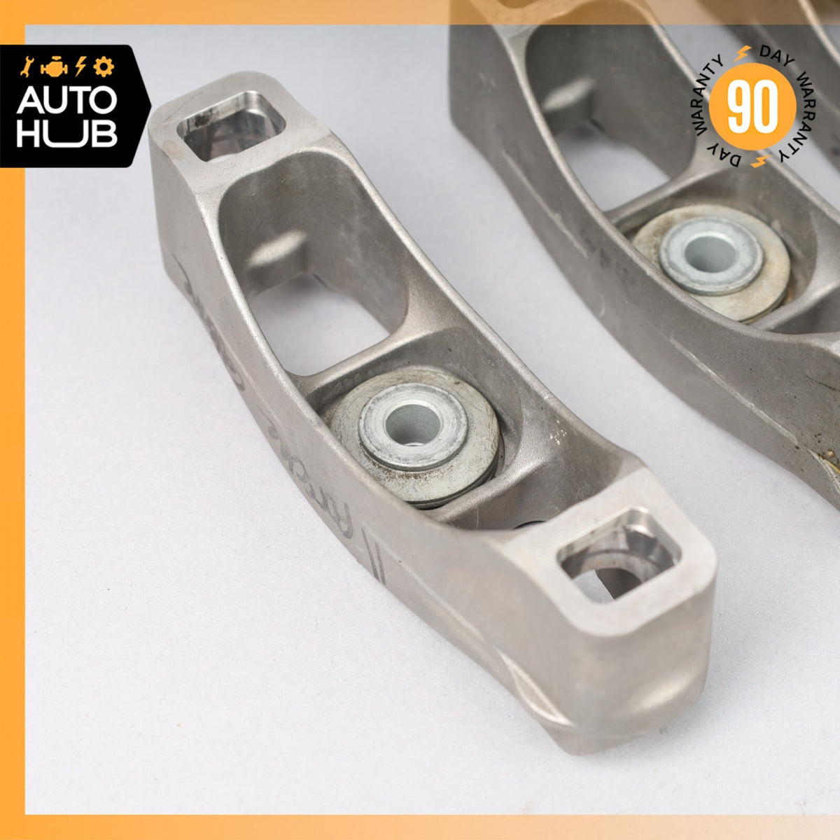 Porsche Panamera 970 3.6L V6 Fuel Injector Rail Support Bracket Set OEM - photo 11