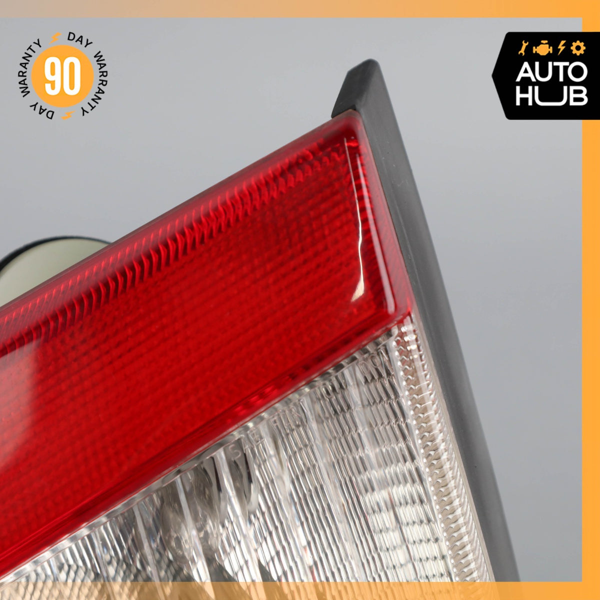 08-16 Maserati GranTurismo M145 Right Side Inner Tail Light Lamp 231568 OEM 47k - photo 3