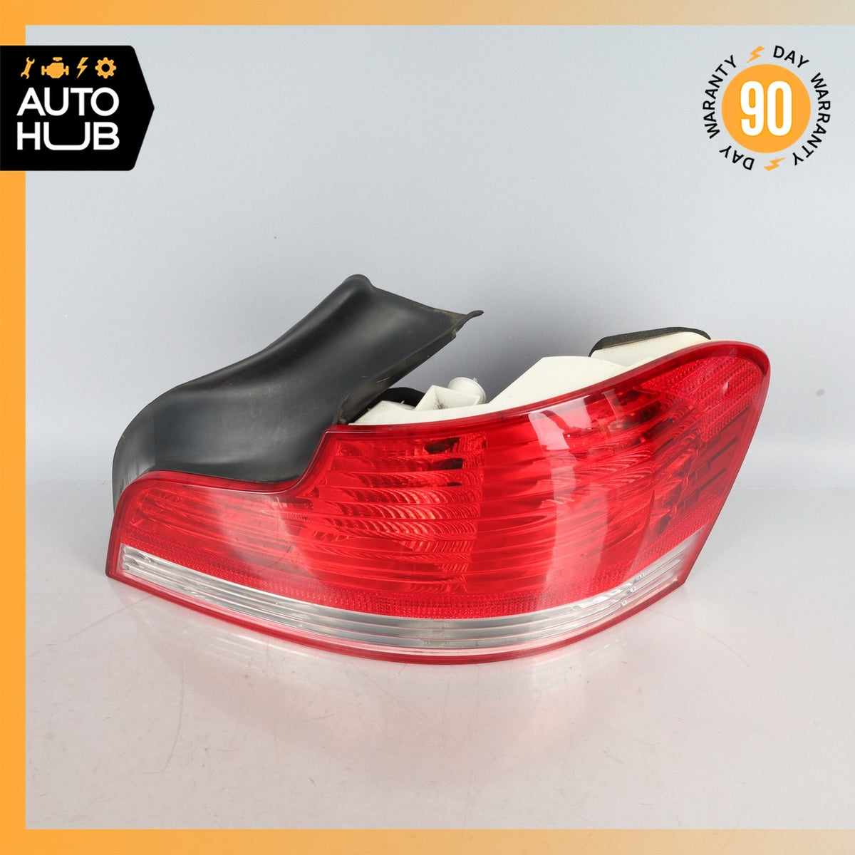08-11 BMW E88 128i 135i Rear Right Taillight Tail Light Lamp OEM - photo 3