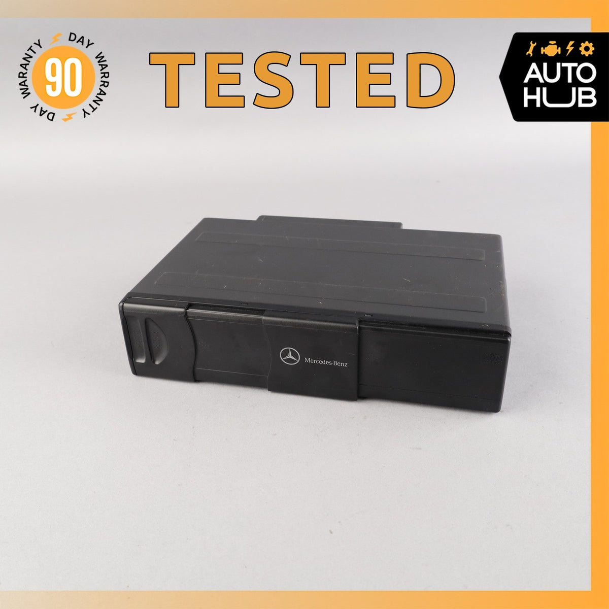 03-08 Mercedes R230 SL500 S430 CLK500 S430 CD Changer 6 Disk Player MC3330 OEM - photo 1