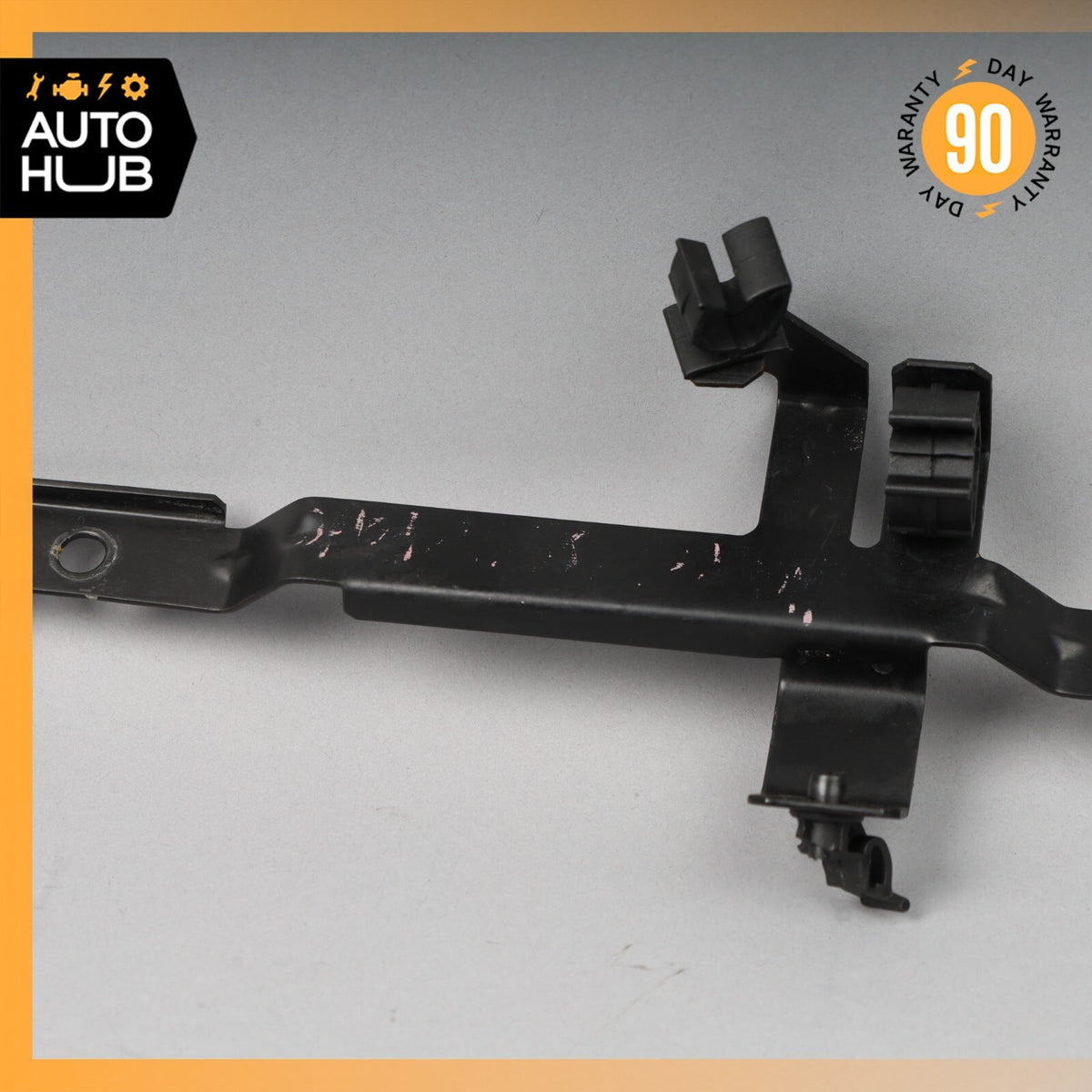 2005 Maserati Quattroporte M139 Engine Motor Left Side Brake Vacuum Line Bracket - photo 4