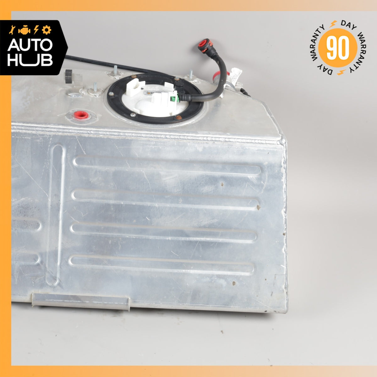 16-23 McLaren 570S Gas Fuel Tank Reservoir Assembly 13K0119CP01 OEM 31k - photo 2